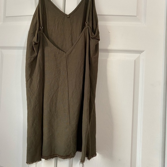 Urban Outfitters mini green dress - Picture 2 of 2